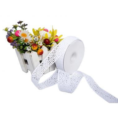 Лента перфорация 2.5см Цветы, белый